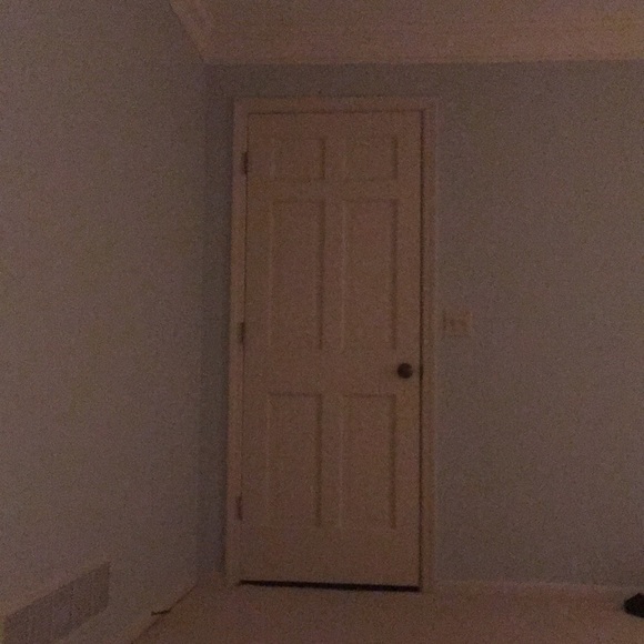 Meet your Posher, Adela - Picture 2 of 2